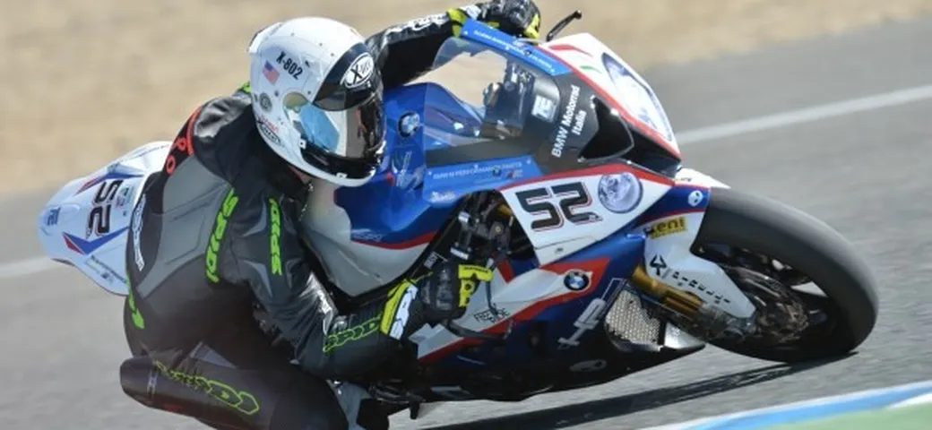 BMW S1000RR Racing Family: le Superbike e Superstock tedesche a confronto sul circuito di Jerez