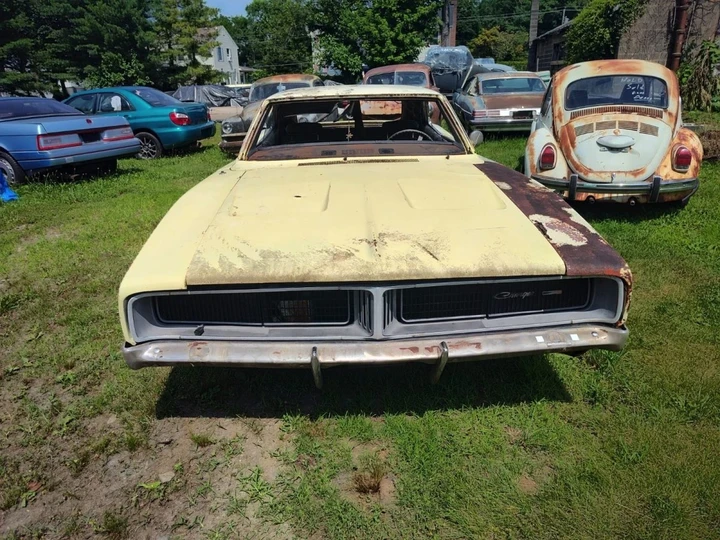 L'auto di Hazzard riemerge da uno sfasciacarrozze: merita il restauro