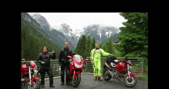 Video del giorno: Ducati Monster con 100.000 km
