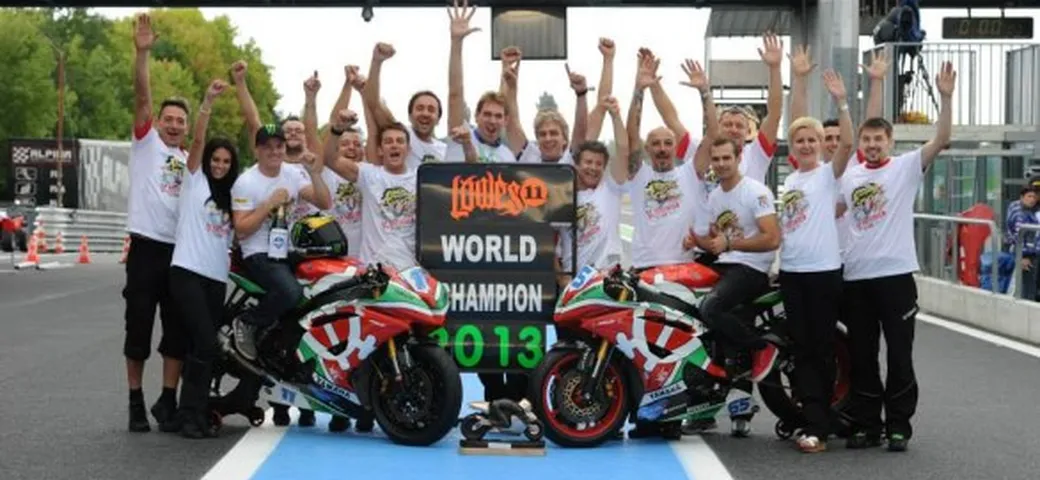 Supersport, Magny Cours: Sam Lowes campione del Mondo, vince Sofuoglu, MV Agusta sul podio