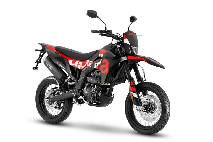 Aprilia SX e RX 125 2025: potenza, design e sicurezza per i giovani