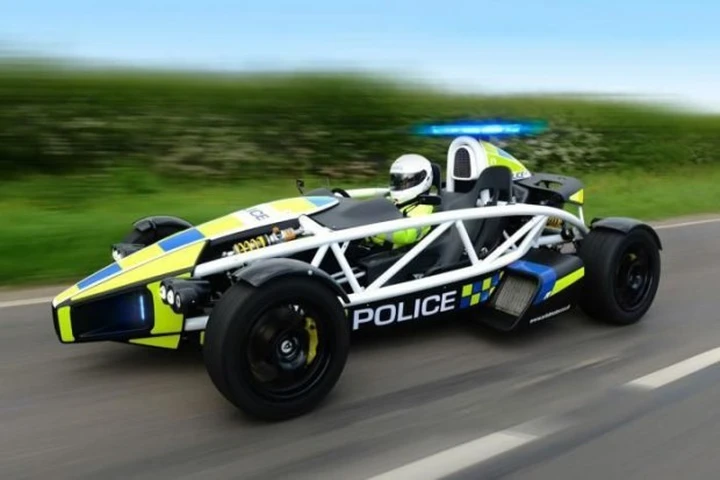 Ariel Atom: la 3.5R veste l’uniforme della Polizia