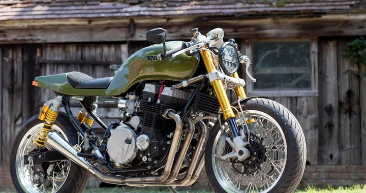 Honda CB750 "RC42" by BMG Cafe Racers