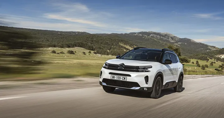 Citroën C5 Aircross: debutta la nuova versione mild hybrid da 136 CV [FOTO]