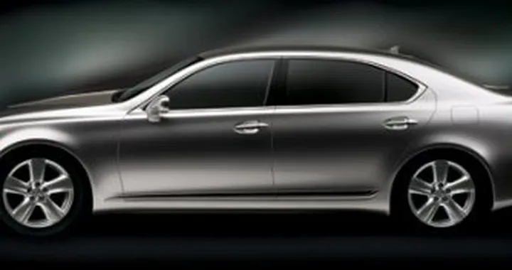 Al salone di New York la Lexus LS600h ibrida