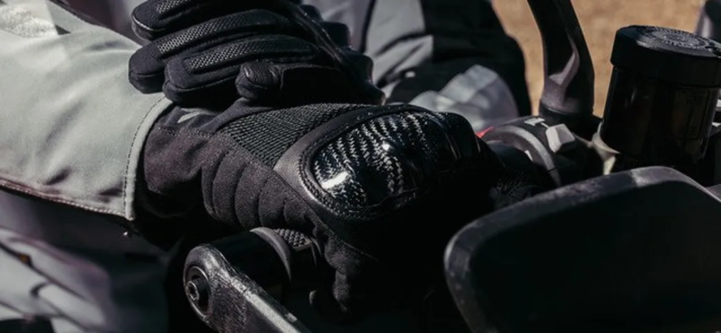 Guanti SPIDI Bora H2Out: i dettagli di questi accessori moto