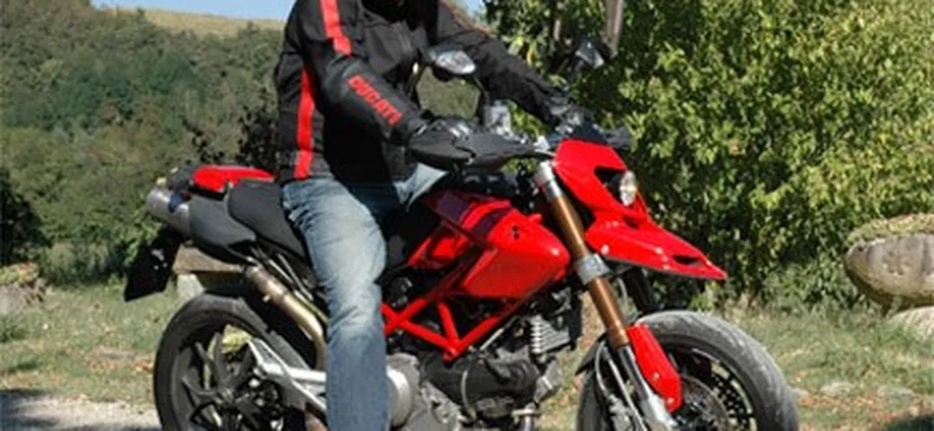 La prima della Ducati Hypermotard