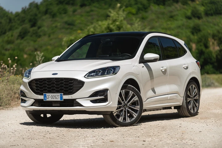 Ford Kuga ST-Line X 2.5 PHEV: prova su strada