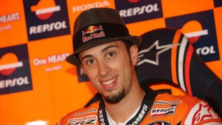 Andrea Dovizioso e la RC212V a Roma per l'inaugurazione dello showroom Megabike
