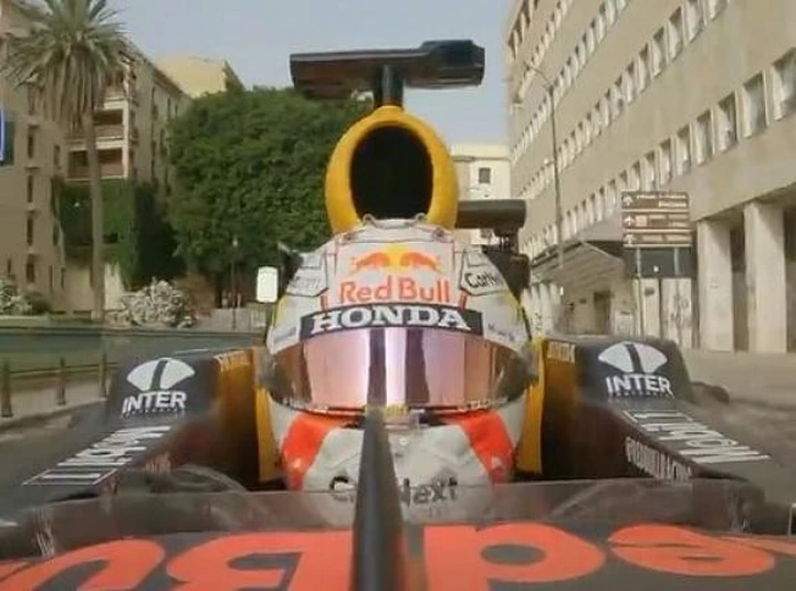 Red Bull F1: on board per le strade di Palermo [Video]
