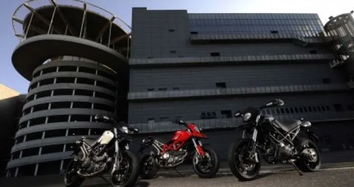 Ducati Hypermotard 796 2010 - foto ufficiali