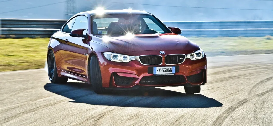 BMW M4: la Video Prova in pista