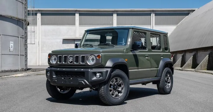 Suzuki Jimny 5 porte: il fuoristrada giapponese ora disponibile in Italia