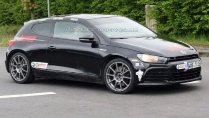 Volkswagen Scirocco R20T: nuove foto spia dal Nürburgring