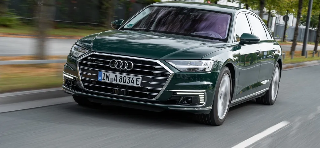 Audi A8L 60TFSIe: ammiraglia a propulsione ibrida Plug-In
