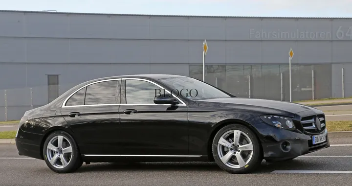 Foto spia Mercedes Classe E