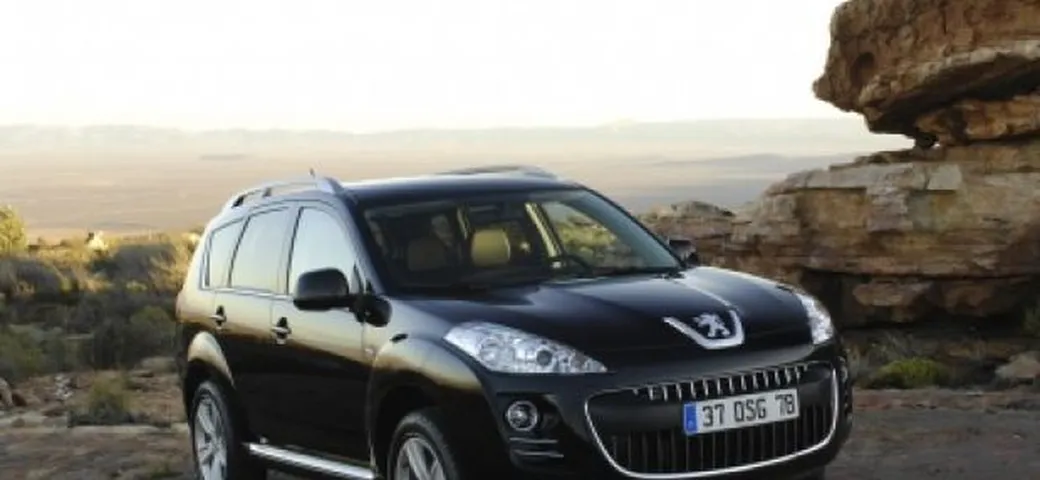 Peugeot: la 4007 restyling a Francoforte?