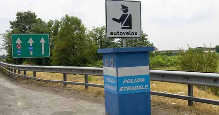 Non si accorge dell'autovelox e accumula 28mila euro di multe
