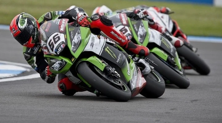 SBK Donington 2015: Tom Sykes centra la doppietta, Rea resta leader [Foto]