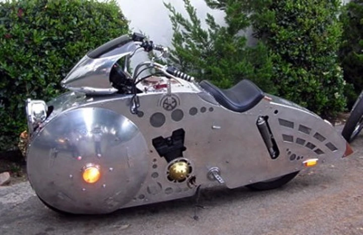 The Phantom: la moto steampunk