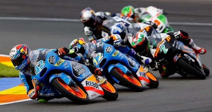 Moto2/Moto3: Dunlop premia i sorpassi con la classifica #ForeverForward