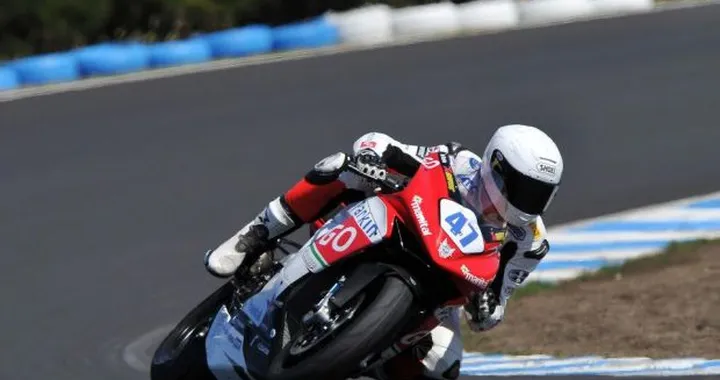 Esordio positivo della MV Agusta F3 in Supersport: la fiducia di Rolfo, Iddon e Rovelli
