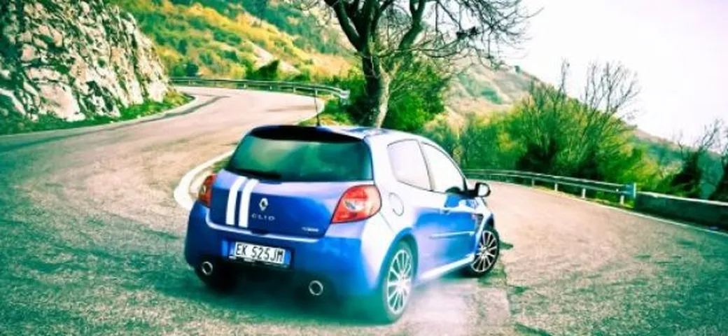 Renault Clio 2.0 RS Gordini: il video test in pista e la prova al banco potenza