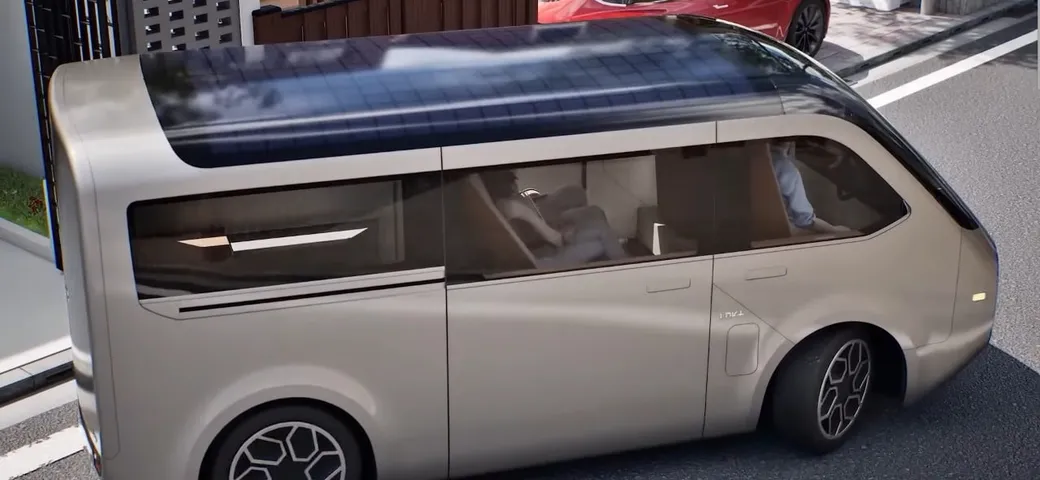 Sharp LDK+: il minivan elettrico con pannelli solari e intelligenza artificiale