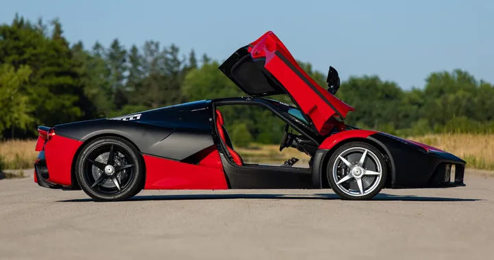 Ferrari LaFerrari: tre rarissimi prototipi all’asta