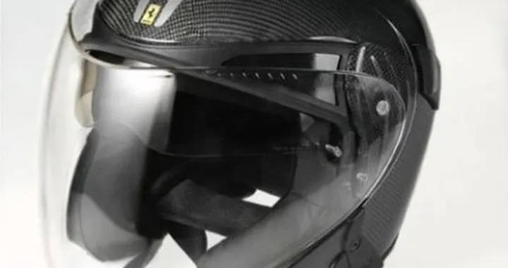 Ferrari 430 Scuderia: ecco il casco dedicato