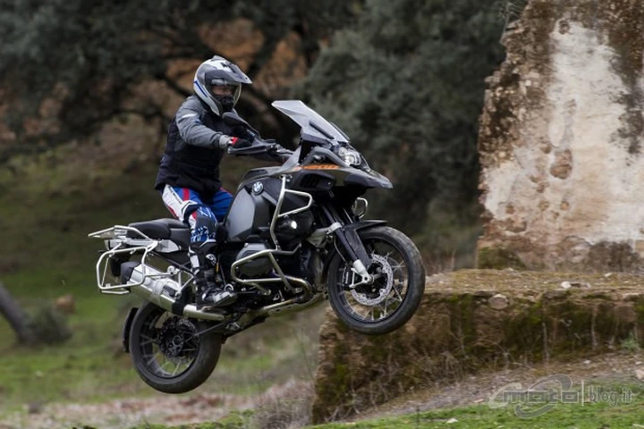 BMW R 1200 GS Adventure 2014: Vivere senza confini