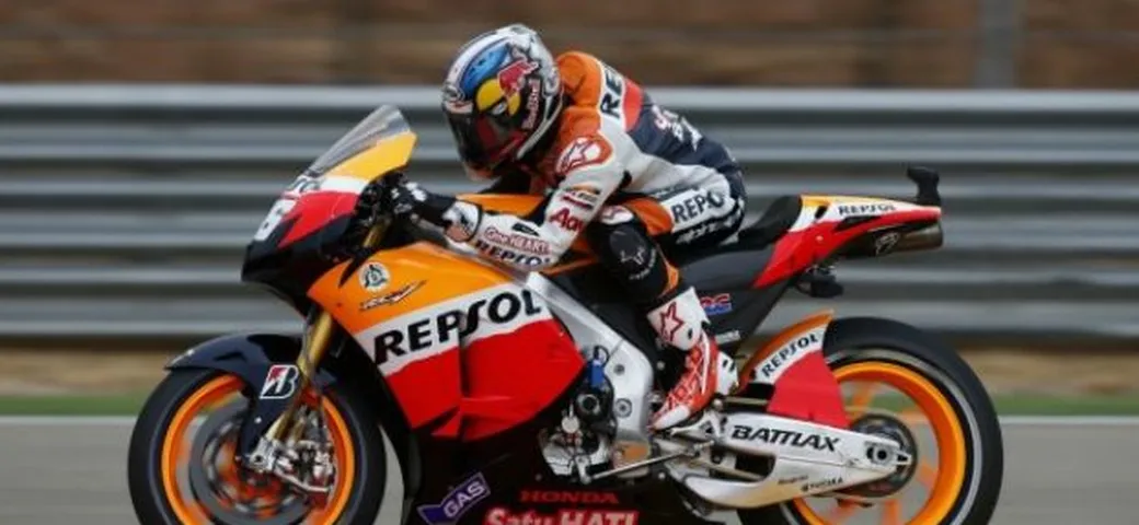 MotoGP, Aragon: vince Dani Pedrosa d'autorità su Lorenzo. Bene il Dovi sul podio. DIsfatta Ducati.