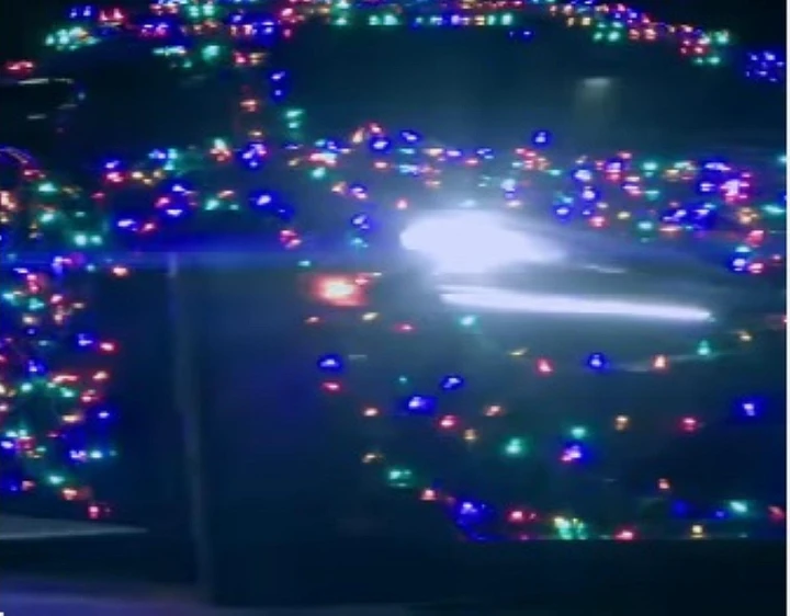 McLaren 720S in stile albero di Natale fa il drifting | Video