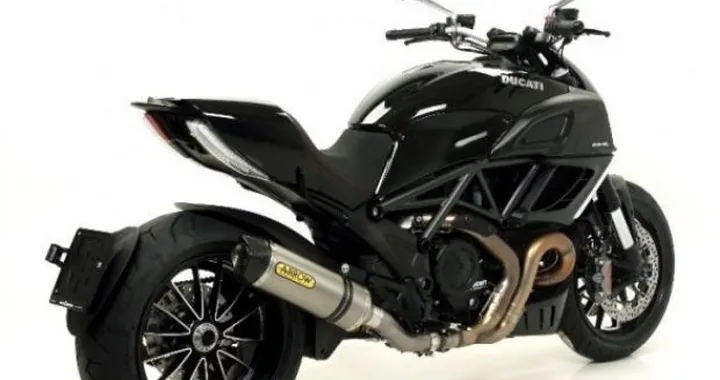 Terminali Arrow per Ducati Diavel