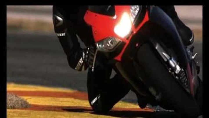 Aprilia RSV4 Factory: il video Promo ufficiale