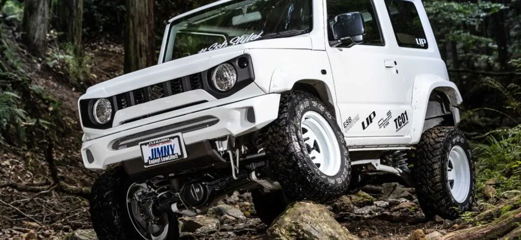 Suzuki Jimny: come cambia con i kit di ESB