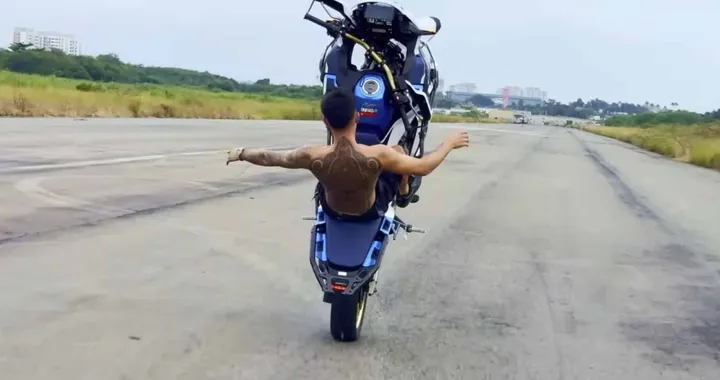 Sud America su una ruota sola: il fenomeno degli stunt rider