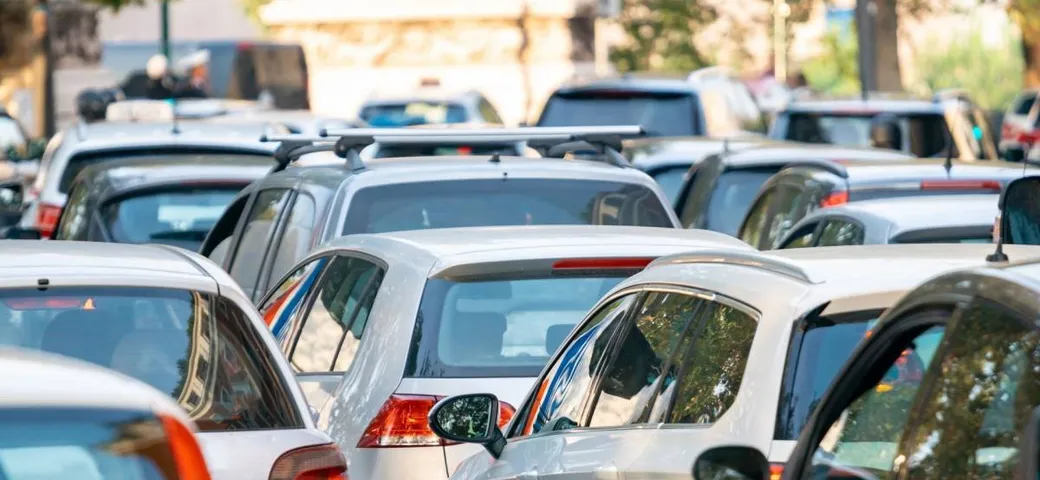 Mercato auto 2024: cresce il parco circolante e l'età media dei veicoli