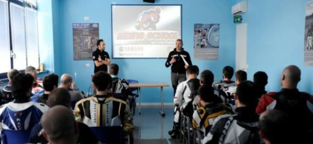 Motoblog/Yamaha: Pedersoli Riding School