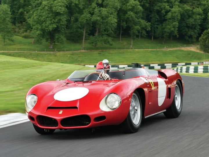 Una delle 5 Ferrari 268 SP andrà all'asta