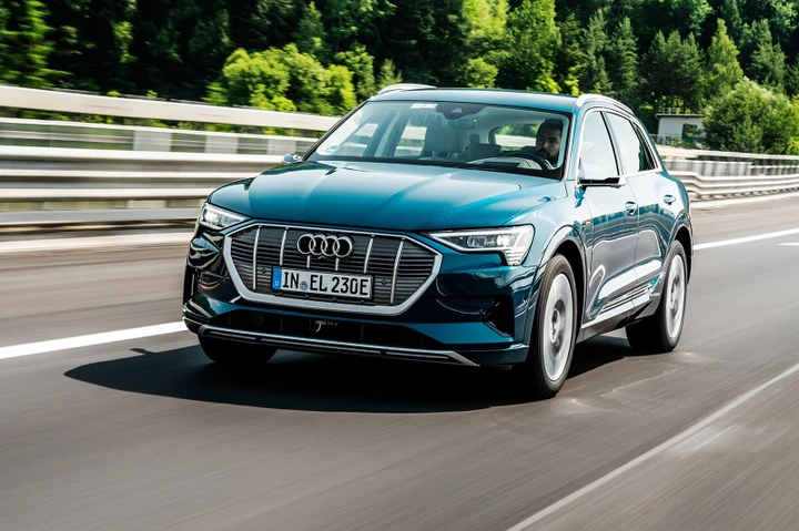 Audi e-tron 55 quattro: più autonomia con un software gratuito