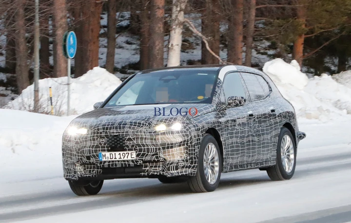 BMW iNext: le foto spia invernali
