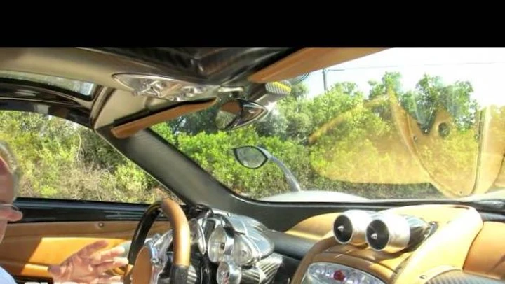 Pagani Huayra: video su strada con Horacio Pagani