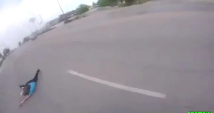 Moto perde il passeggero