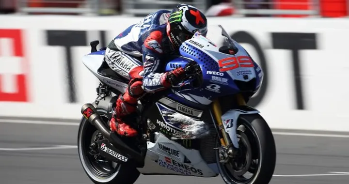 Lorenzo pole e record, Rossi in prima fila: "Darò il massimo"