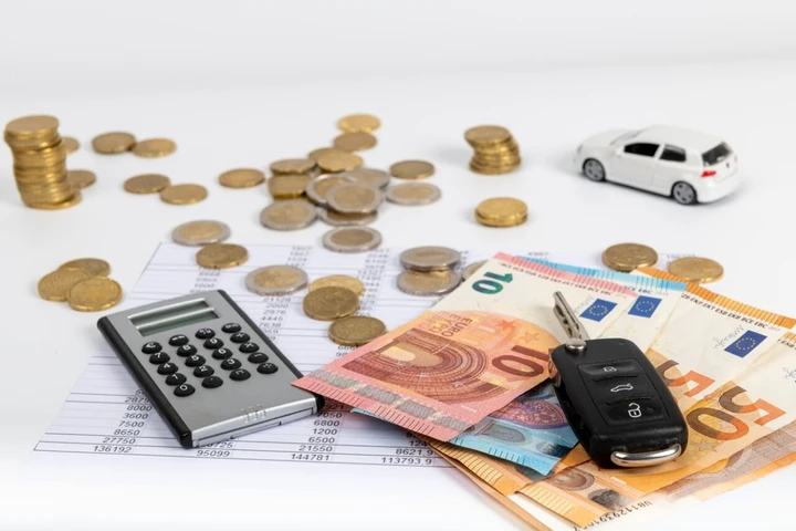 RC Auto in Italia: rincari dell'8% in 12 mesi