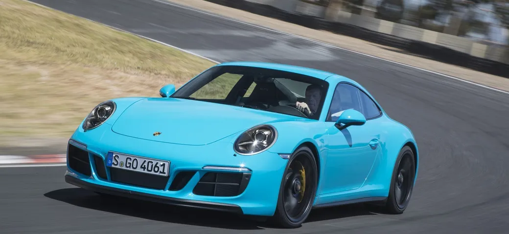 Porsche: stop alle vendite? Solo limitazione temporanea