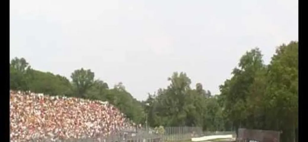 SBK Monza: l'incredibile incidente di Gara 1 visto dalla tribuna