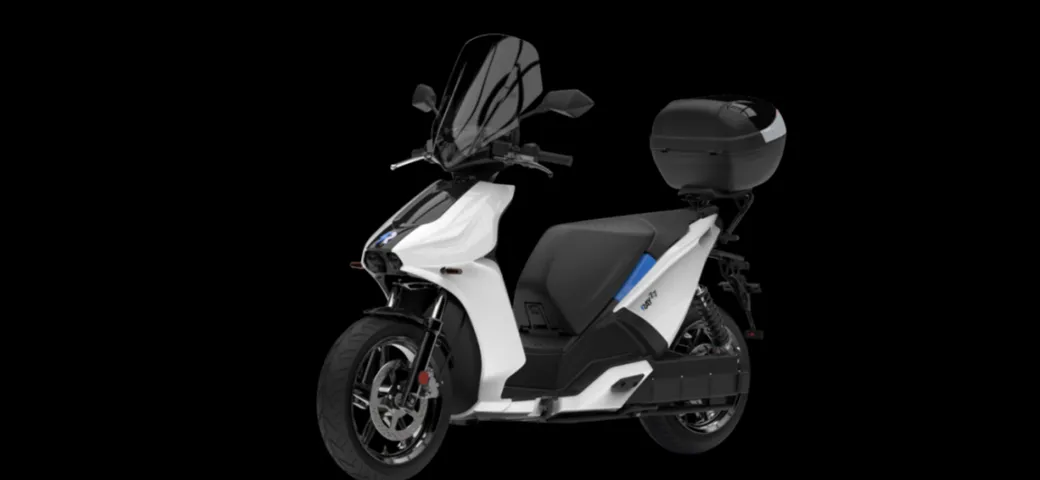 Ray 7.7, lo scooter elettrico spagnolo dai grandi numeri