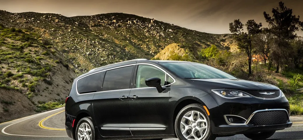 Chrysler Pacifica Hybrid 2018: in vendita anche in Italia